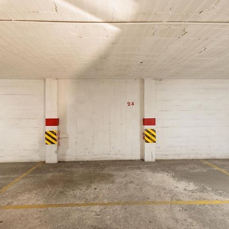 In The Historic Center Of Malaga, Very Close To The Beach And The Ave Train Station, With Private Parking Esterno foto