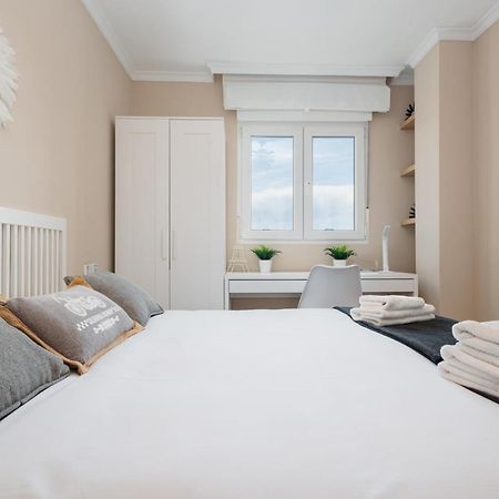 In The Historic Center Of Malaga, Very Close To The Beach And The Ave Train Station, With Private Parking Esterno foto