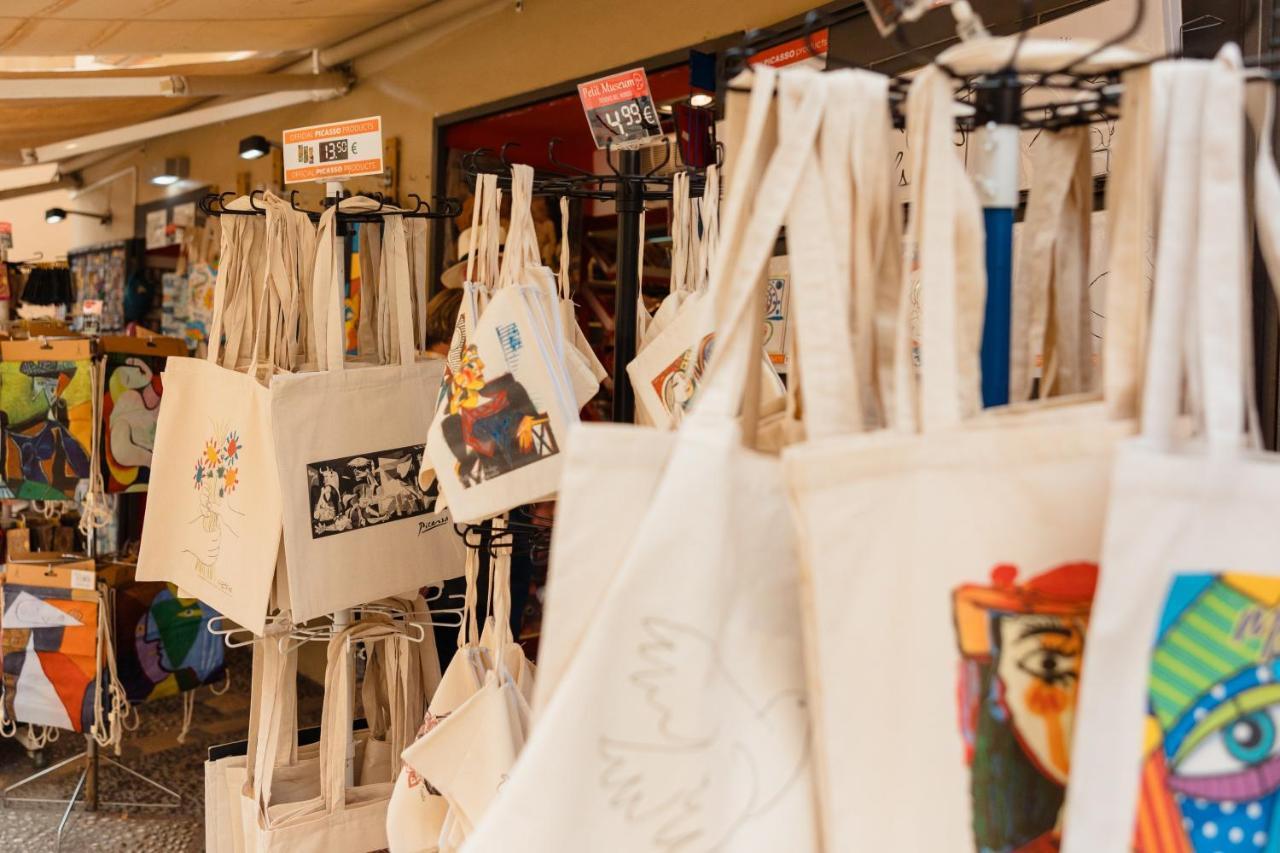 In The Historic Center Of Malaga, Very Close To The Beach And The Ave Train Station, With Private Parking Esterno foto