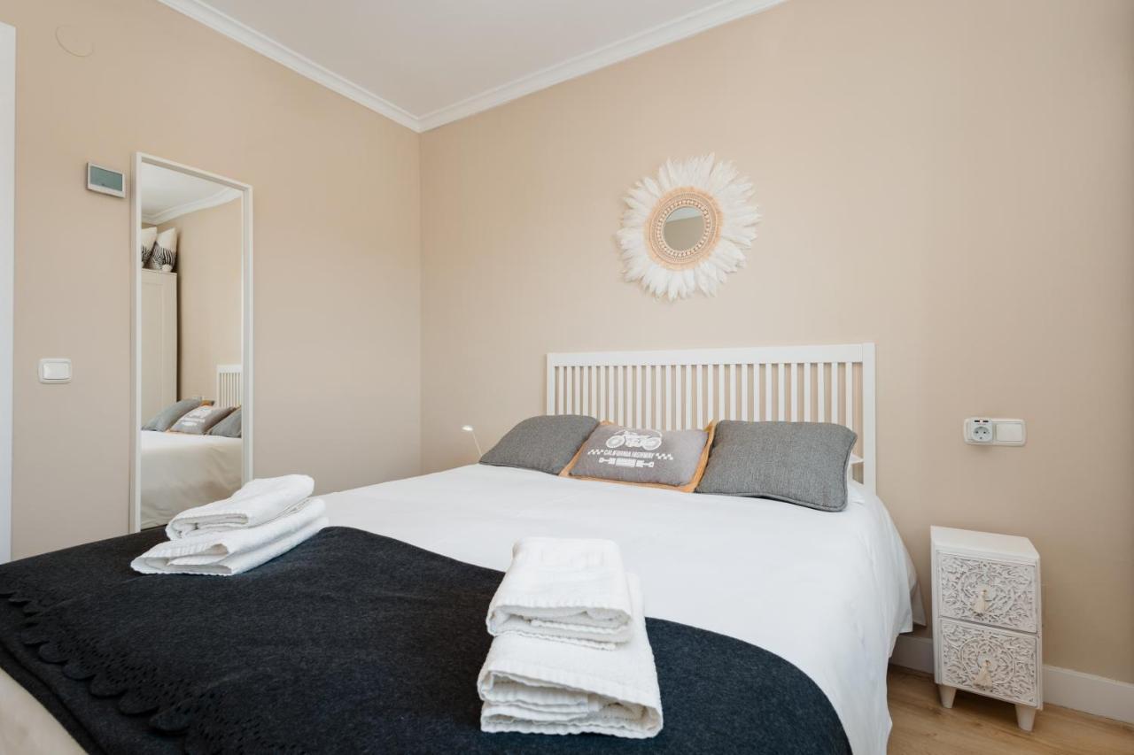 In The Historic Center Of Malaga, Very Close To The Beach And The Ave Train Station, With Private Parking Esterno foto