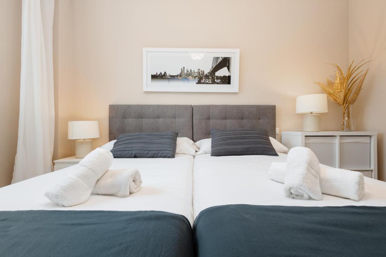 In The Historic Center Of Malaga, Very Close To The Beach And The Ave Train Station, With Private Parking Esterno foto