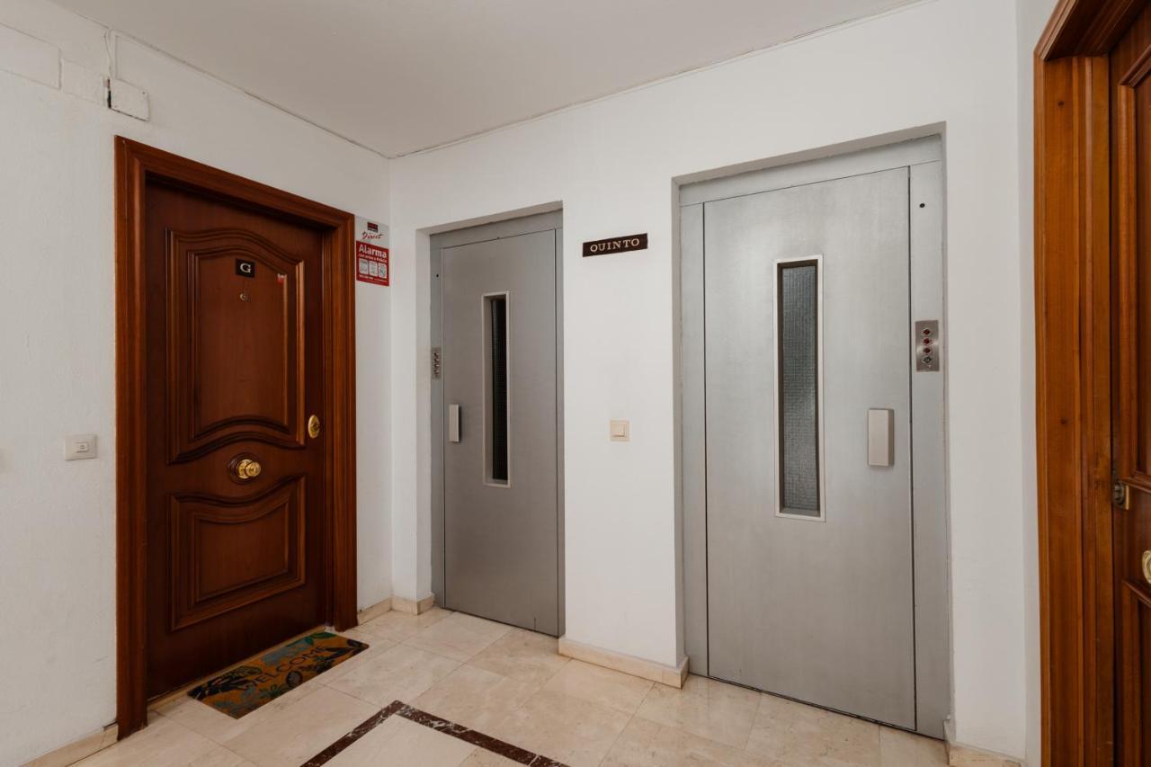 In The Historic Center Of Malaga, Very Close To The Beach And The Ave Train Station, With Private Parking Esterno foto