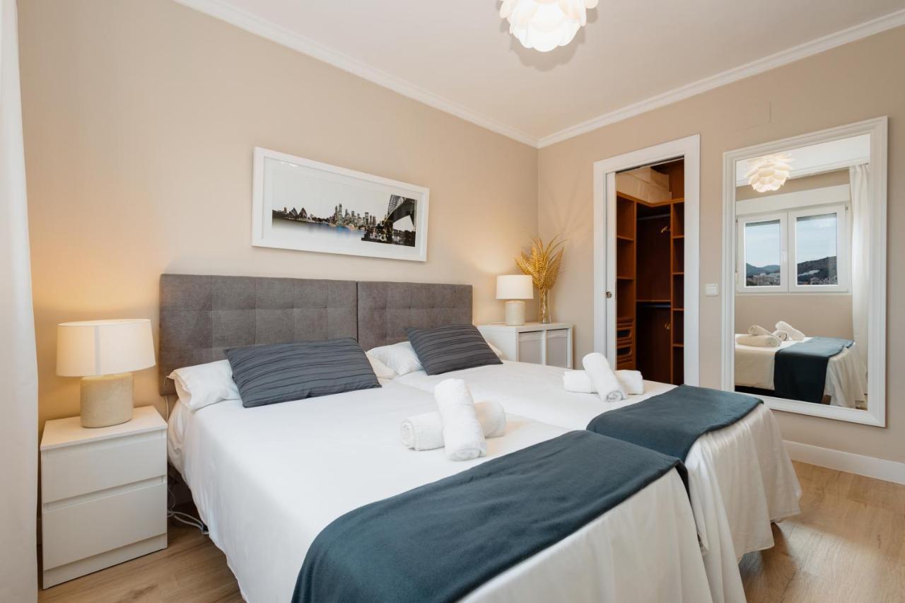 In The Historic Center Of Malaga, Very Close To The Beach And The Ave Train Station, With Private Parking Esterno foto