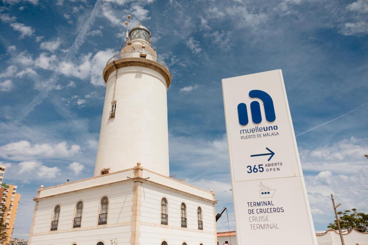 In The Historic Center Of Malaga, Very Close To The Beach And The Ave Train Station, With Private Parking Esterno foto